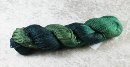 Sockenwolle „Silky Socks“ in dreimal Grün