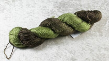 Sockenwolle „Silky Socks“ in Olivgrün / Braun